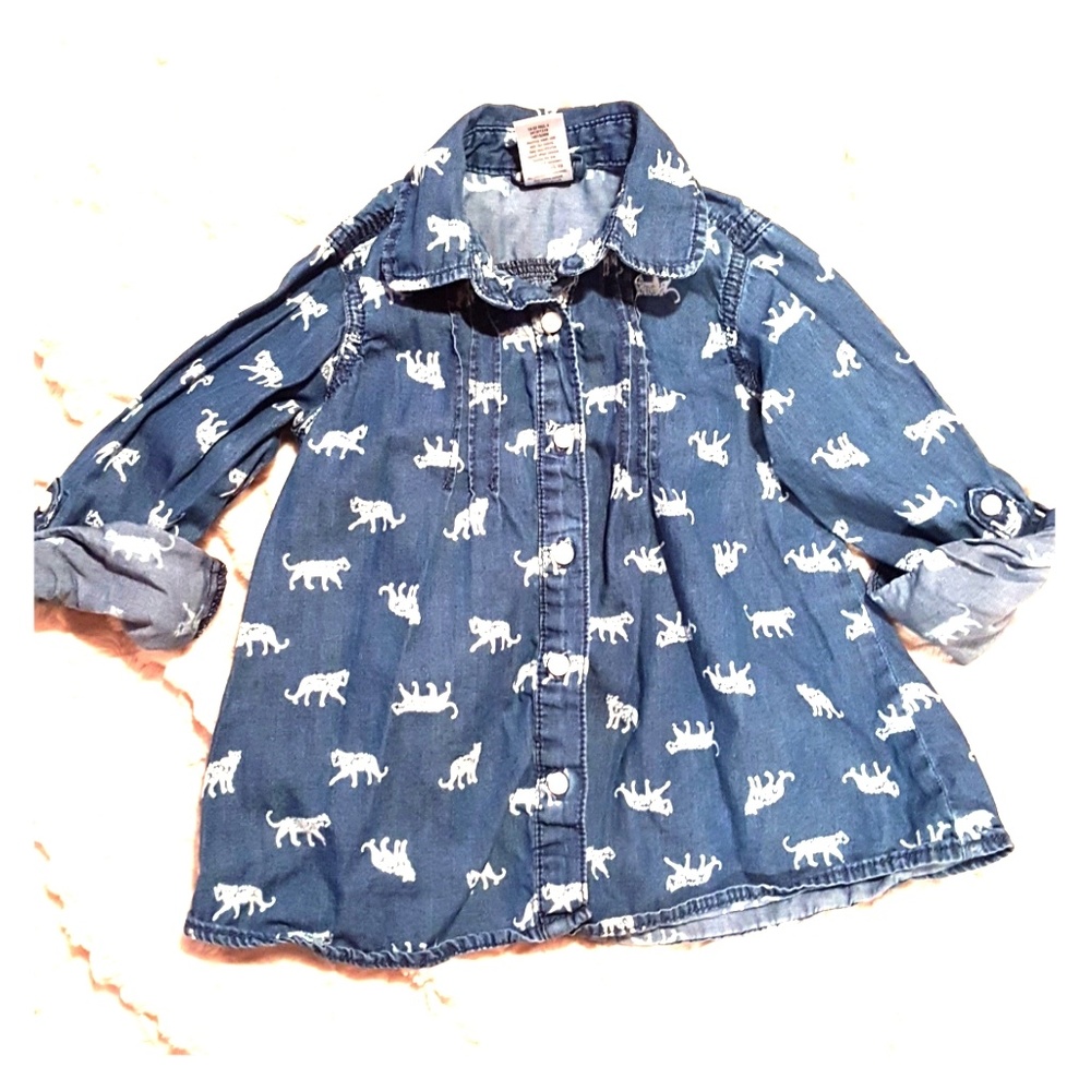 🔴BOGO🔴 Girls Button Down Jean Top with Cheetahs
